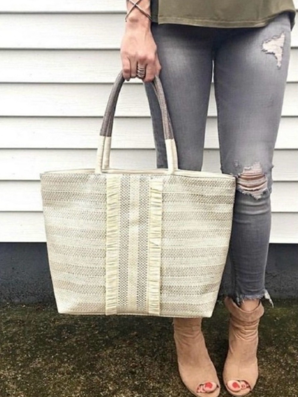 STELLA & DOT Cay Raffia Tote Bag - Picture 1 of 4